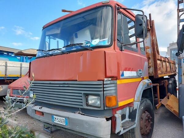 Autocarri in vendita