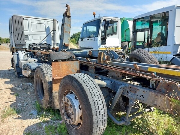 12#6803 Compattatore grande 3 assi Iveco in vendita - foto 3