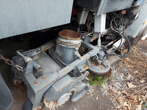 52#6803 Spazzatrice Iveco in vendita - foto 8