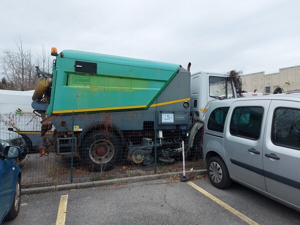 52#6803 Spazzatrice Iveco in vendita - foto 15