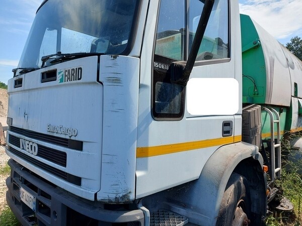 7#6803 Spazzatrice Farid Johnson 6mc Iveco in vendita - foto 4