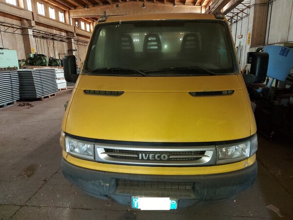 11#6807 Autocarro Iveco 35C9 in vendita - foto 2