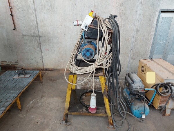 24#6807 Compressori e attrezzature da lavoro in vendita - foto 1