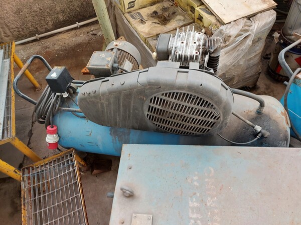 24#6807 Compressori e attrezzature da lavoro in vendita - foto 12