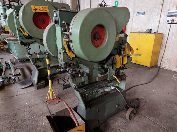 31#6807 Punzonatrice su ruote Omera in vendita - foto 1