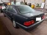 Image 3 - Car Mercedes E200 - Lot 7 (Auction 6807)