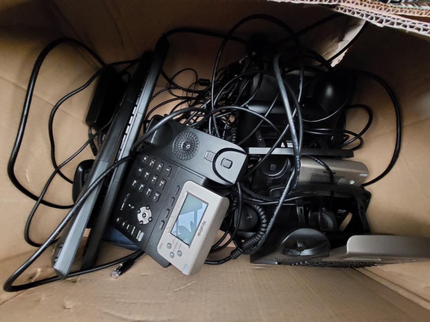 Lot Electronic office equipment