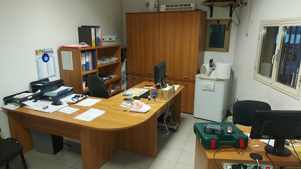 2#6815 Arredi ed attrezzature per ufficio in vendita - foto 1