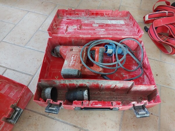 2#6815 Arredi ed attrezzature per ufficio in vendita - foto 33