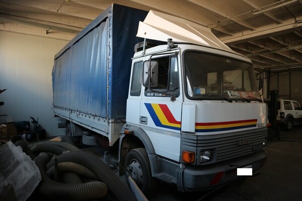7#6816 Autocarro centinato Iveco in vendita - foto 5