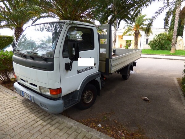 47#6817 Autocarro cassonato Nissan in vendita - foto 4