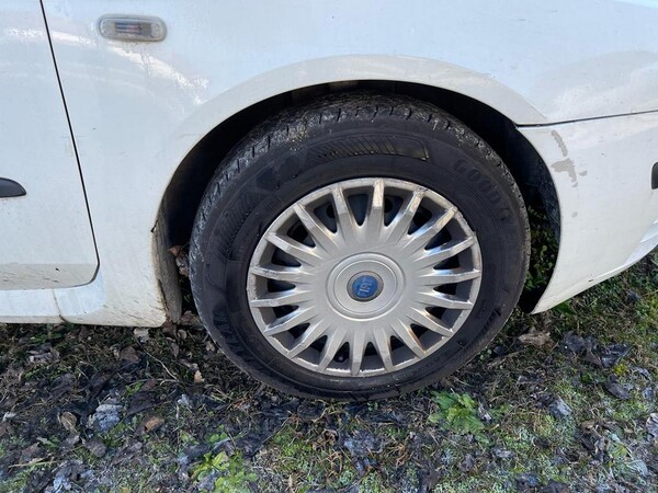15#6819 Autocarro Fiat Stilo Van in vendita - foto 8
