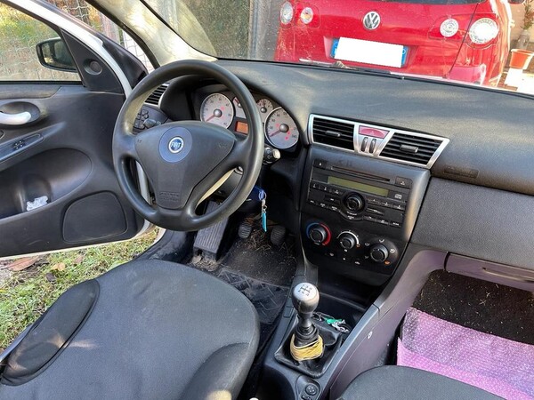 16#6819 Autocarro Fiat Stilo Van in vendita - foto 2