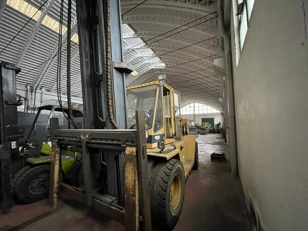 11#6827 Carrello elevatore Caterpillar in vendita - foto 1