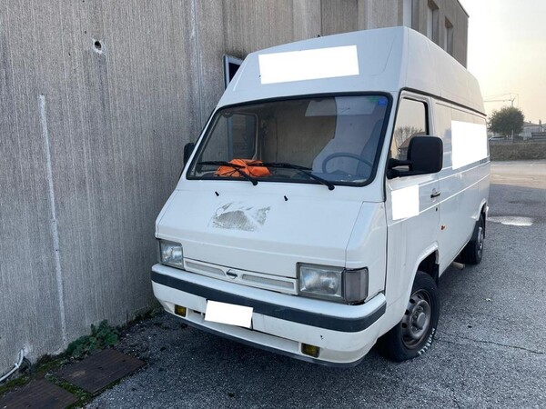13#6827 Furgone Nissan in vendita - foto 1