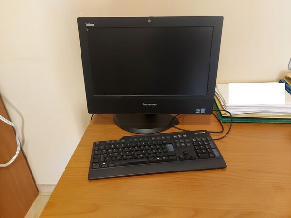 2#6830 Arredamento e attrezzatura informatica in vendita - foto 6