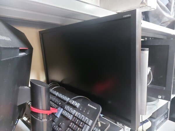 2#6830 Arredamento e attrezzatura informatica in vendita - foto 20