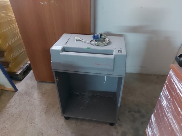 3#6830 Arredamento e attrezzatura informatica in vendita - foto 8