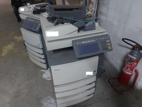 3#6830 Arredamento e attrezzatura informatica in vendita - foto 12