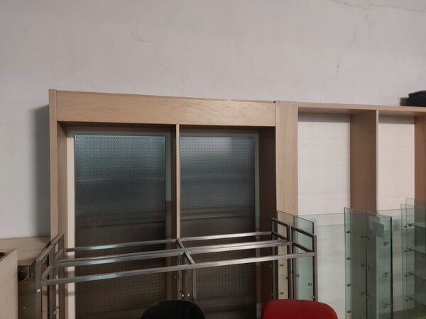 3#6830 Arredamento e attrezzatura informatica in vendita - foto 28