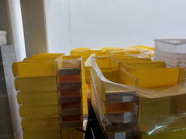 4#6830 Contenitori e ceste in plastica in vendita - foto 3