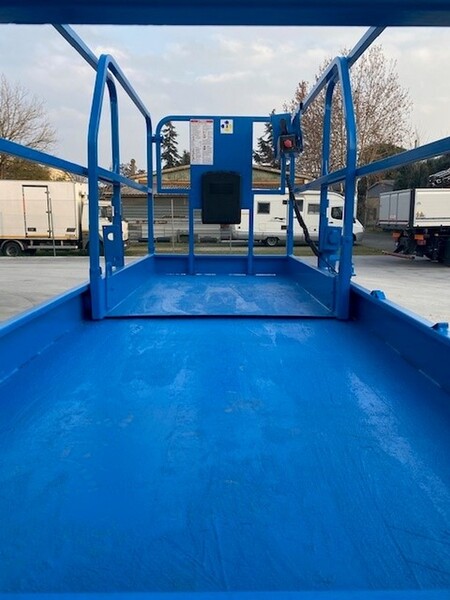 1#6832 Piattaforma aerea verticale Genie in vendita - foto 2