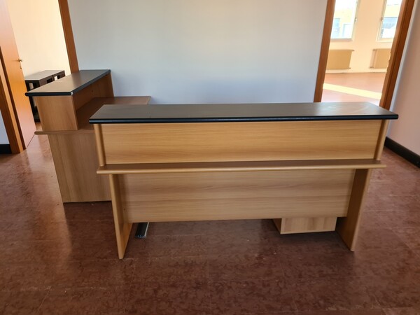 1#6840 Arredi da ufficio e ricambi automotive ed elettrici in vendita - foto 3