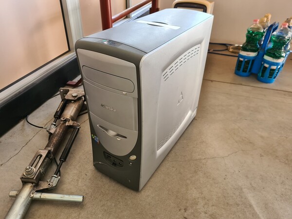 1#6840 Arredi da ufficio e ricambi automotive ed elettrici in vendita - foto 18