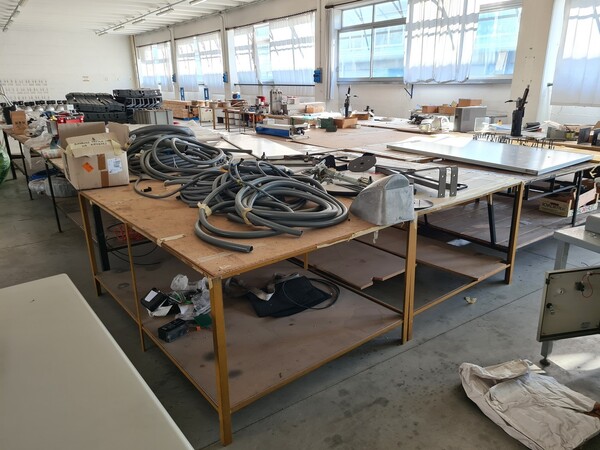 1#6840 Arredi da ufficio e ricambi automotive ed elettrici in vendita - foto 22
