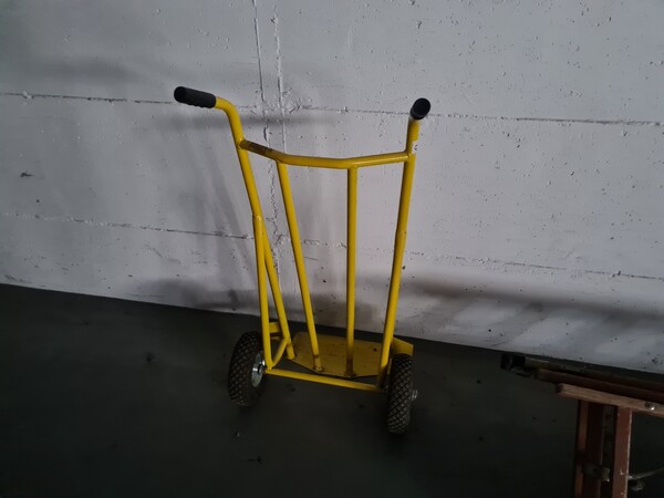 1#6840 Arredi da ufficio e ricambi automotive ed elettrici in vendita - foto 40
