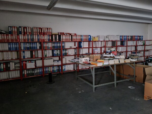 1#6840 Arredi da ufficio e ricambi automotive ed elettrici in vendita - foto 47