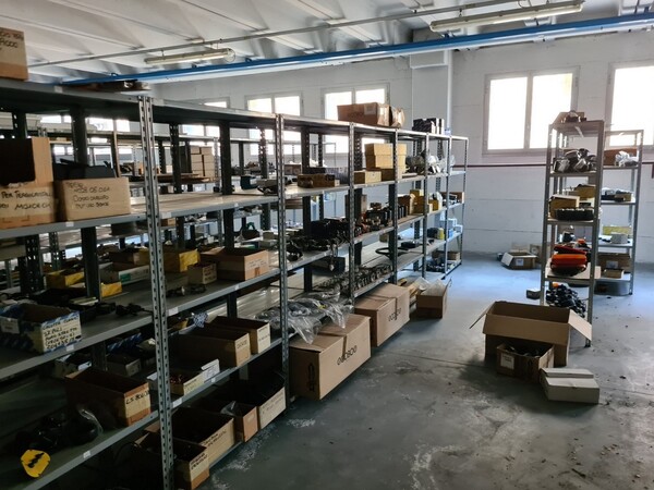 1#6840 Arredi da ufficio e ricambi automotive ed elettrici in vendita - foto 50