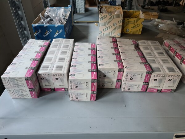 1#6840 Arredi da ufficio e ricambi automotive ed elettrici in vendita - foto 64