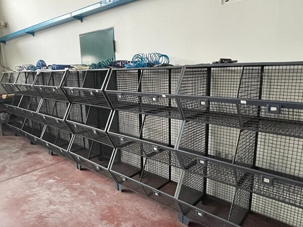 1#6841 Scaffalature e carrelli porta pelli in vendita - foto 30