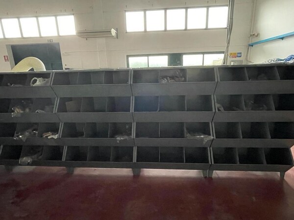 1#6841 Scaffalature e carrelli porta pelli in vendita - foto 50