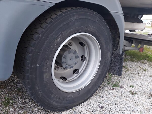 1#6862 Autocarro isotermico Mercedes Atego 1324L/36 E6 in vendita - foto 2