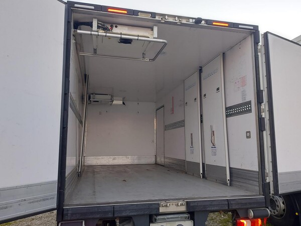 1#6862 Autocarro isotermico Mercedes Atego 1324L/36 E6 in vendita - foto 3