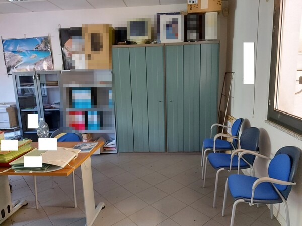 1#6870 Arredi e attrezzatura da ufficio in vendita - foto 2