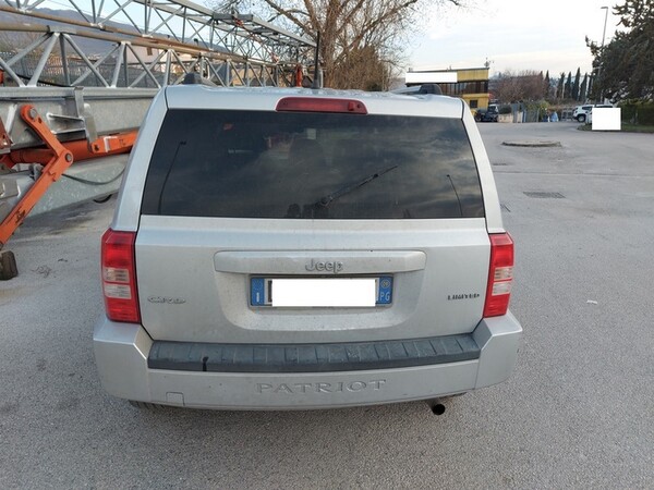 1#6880 Attrezzature edili e Jeep Patriot in vendita - foto 3
