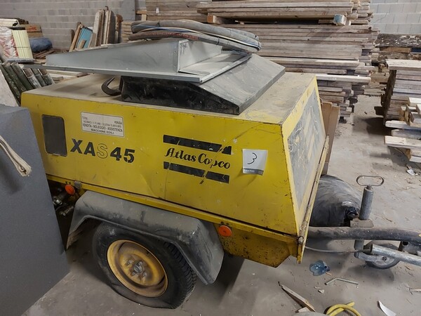 10#6880 Attrezzature edili in vendita - foto 1