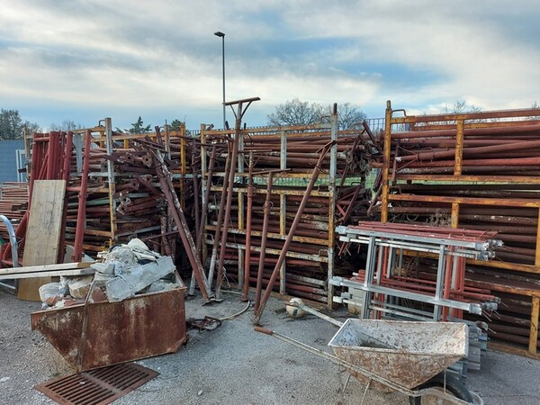 11#6880 Ponteggi in vendita - foto 1