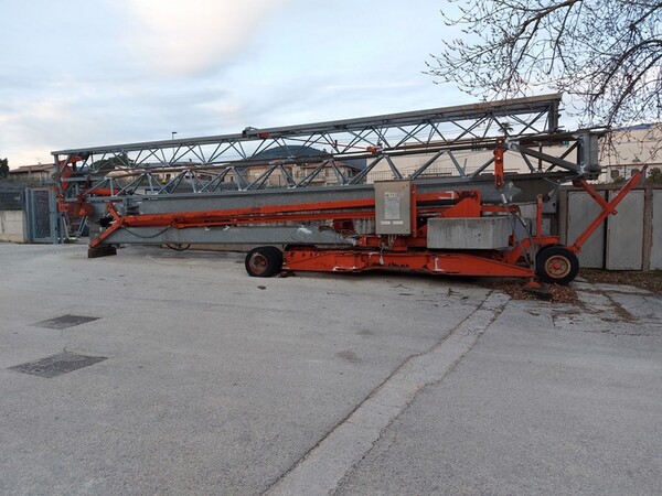 4#6880 Gru Fari in vendita - foto 1