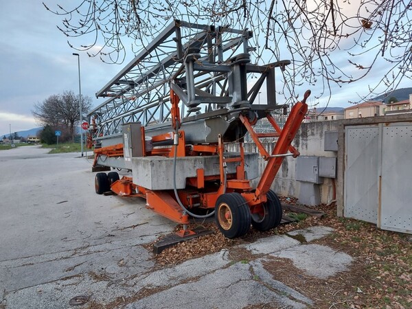 4#6880 Gru Fari in vendita - foto 6