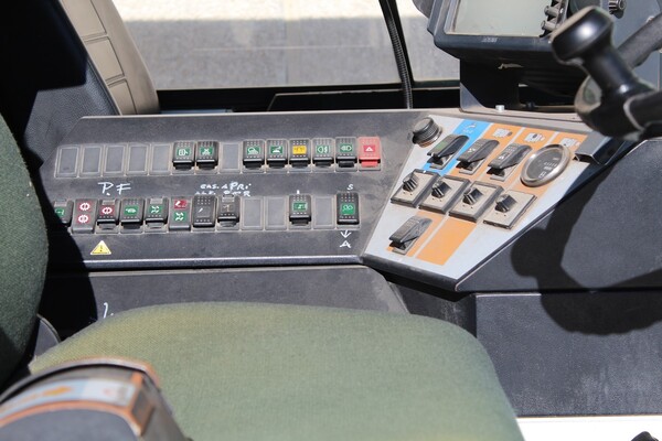 1#6883 Spazzatrice Iveco in vendita - foto 6