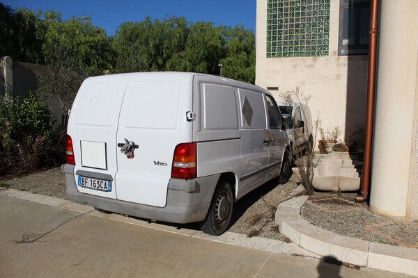 2#6883 Furgone cassonato Mercedes in vendita - foto 4