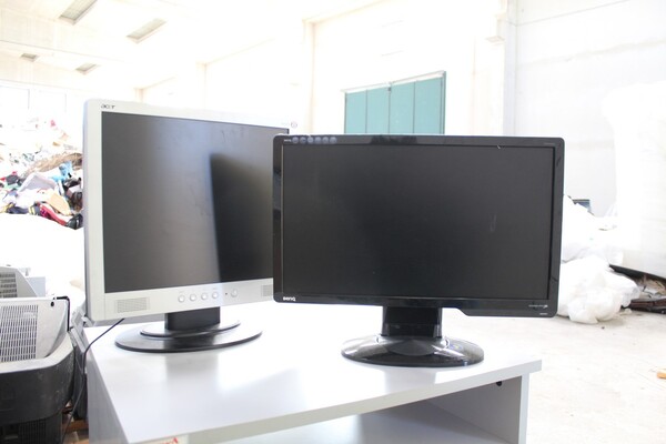 21#6883 Arredamento e attrezzature da ufficio in vendita - foto 7