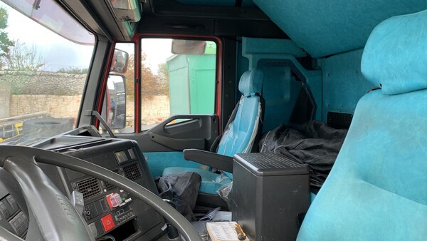 36#6883 Autocarro scarrabile Iveco in vendita - foto 8