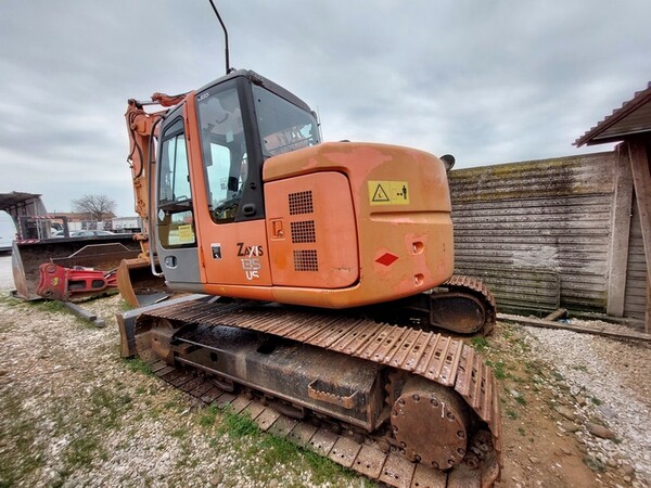 2#6884 Escavatore cingolato Hitachi ZX135US in vendita - foto 2