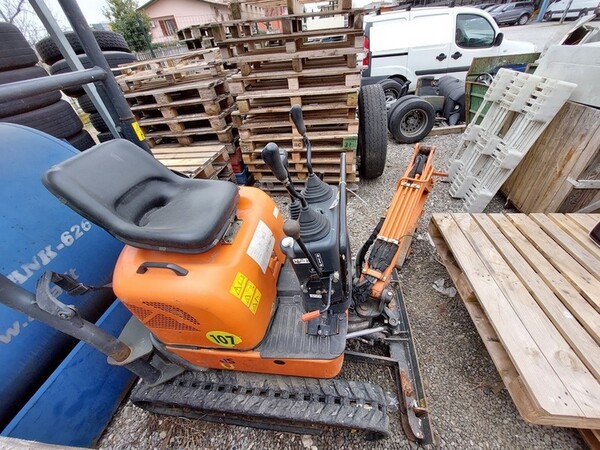 3#6884 Miniescavatore Hitachi ZX10U-2 in vendita - foto 3
