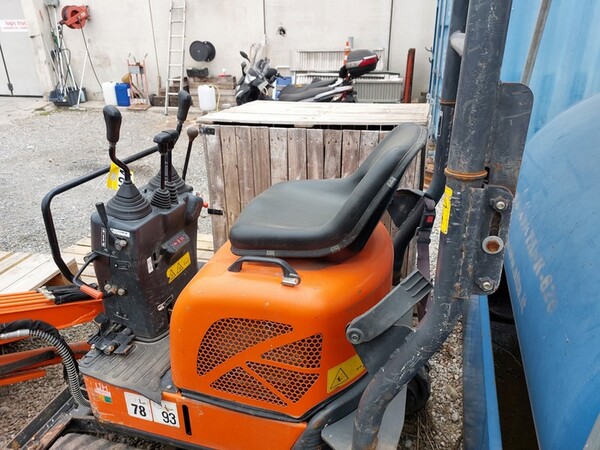 3#6884 Miniescavatore Hitachi ZX10U-2 in vendita - foto 5